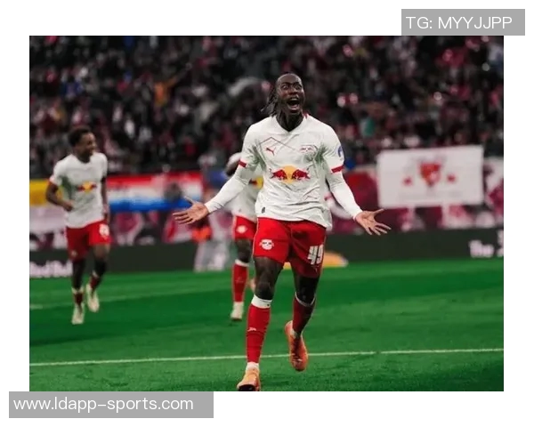 英媒报道曼联利物浦争抢扬迪奥曼德莱比锡标价接近1亿欧元 英媒报道曼联利物浦争抢扬迪奥曼德莱比锡标价接近1亿欧元