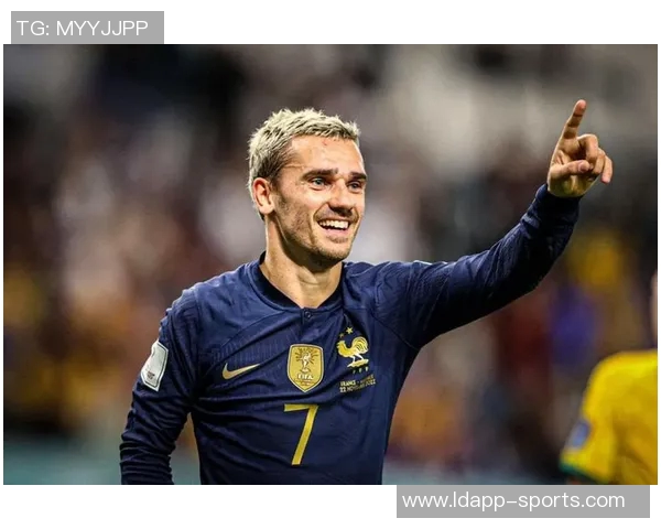 格列兹曼34岁荣获金足奖展现足球生涯辉煌成就与不懈追求